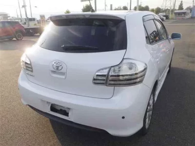 Toyota BLADE