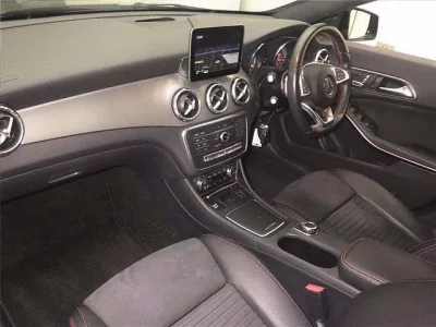 Mercedes-Benz CLA CLASS