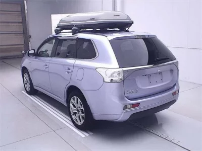 Mitsubishi OUTLANDER PHEV