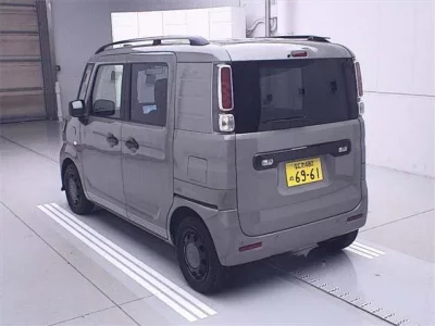 Suzuki SPACIA BASE