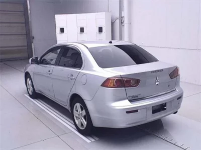 Mitsubishi GALANT FORTIS