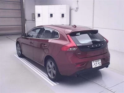 Volvo V40