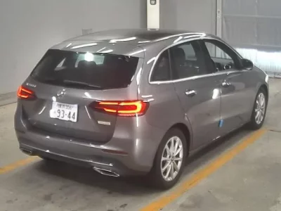 Mercedes-Benz B CLASS