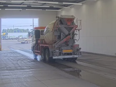 Nissan TRUCK