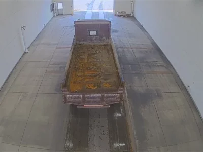 Nissan TRUCK