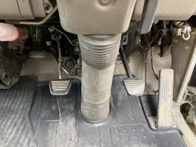 Nissan TRUCK