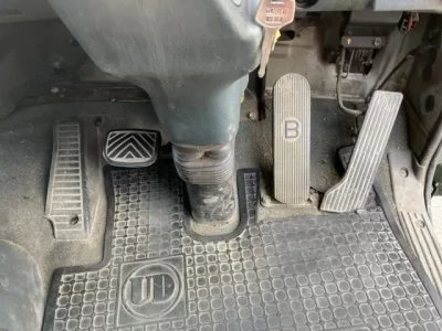Nissan TRUCK
