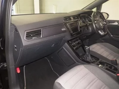Volkswagen GOLF TOURAN