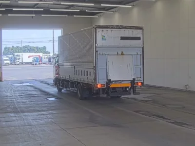 Nissan TRUCK
