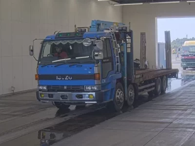 Isuzu TRUCK