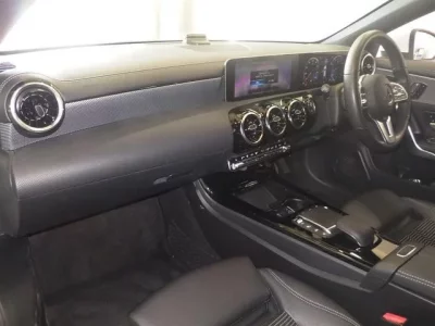 Mercedes-Benz CLA CLASS