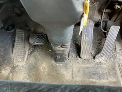 Nissan TRUCK