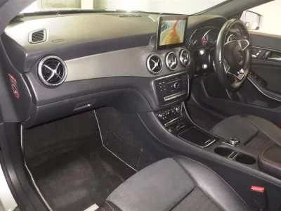 Mercedes-Benz CLA CLASS