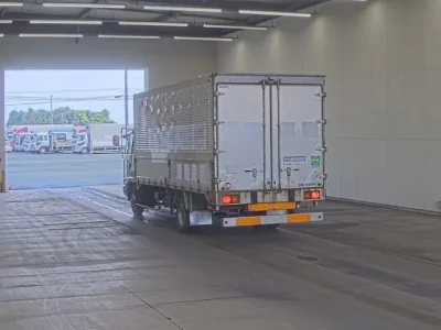Nissan TRUCK