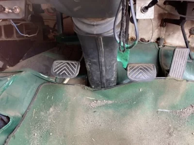Nissan TRUCK
