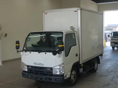 Isuzu ELF