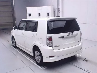 Toyota COROLLA RUMION
