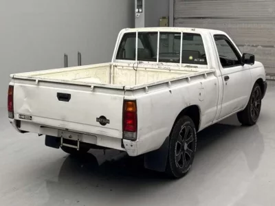 Nissan DATSUN PICKUP
