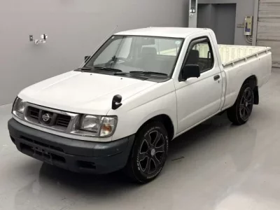 Nissan DATSUN PICKUP