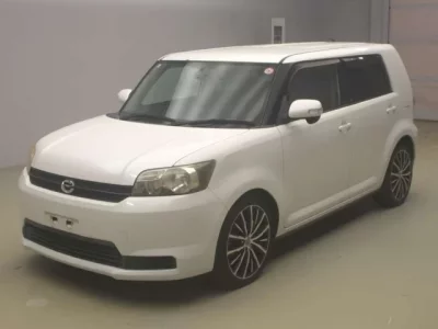 Toyota COROLLA RUMION