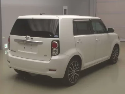 Toyota COROLLA RUMION
