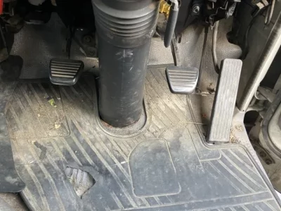 Nissan TRUCK