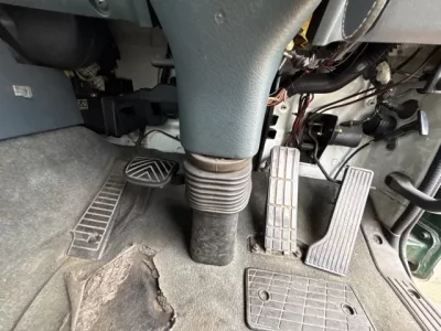 Nissan TRUCK