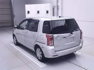 Toyota RAUM