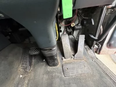 Nissan TRUCK