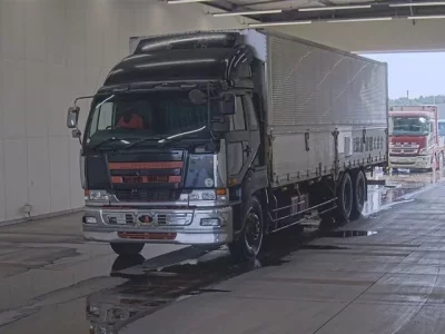 Nissan TRUCK