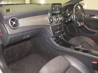Mercedes-Benz CLA CLASS