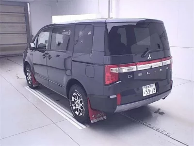 Mitsubishi DELICA D5