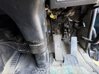 Nissan TRUCK