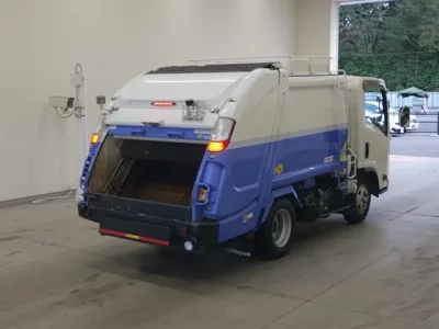 Isuzu ELF