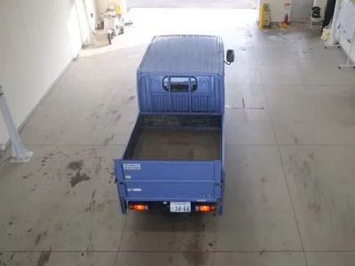 Nissan TRUCK