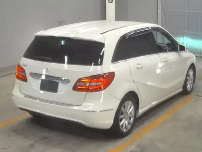Mercedes-Benz B CLASS