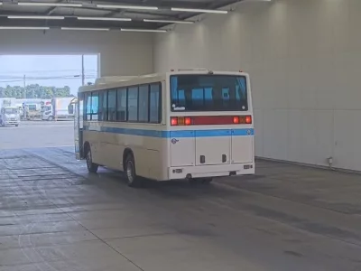 Isuzu BUS