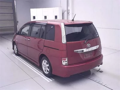 Toyota ISIS