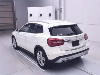Mercedes-Benz GLA CLASS