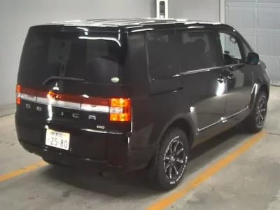 Mitsubishi DELICA D5