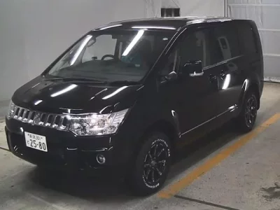 Mitsubishi DELICA D5