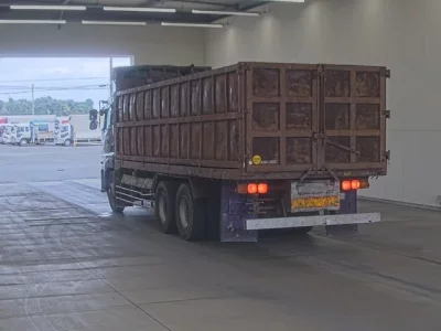 Nissan TRUCK