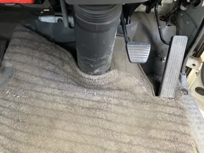 Nissan TRUCK