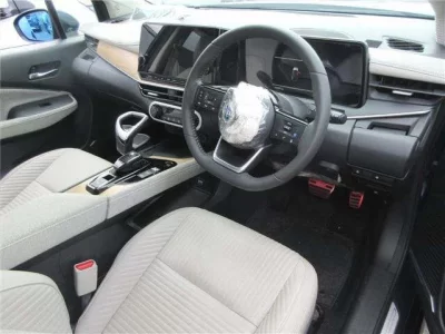 Nissan AURA