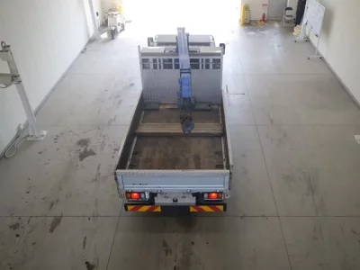 Isuzu TRUCK