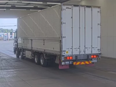 Isuzu TRUCK