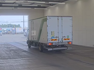 Mitsubishi FUSO FIGHTER