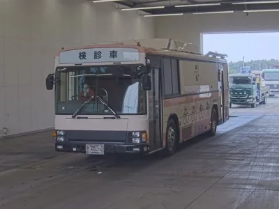 Isuzu BUS