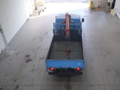 Isuzu TRUCK