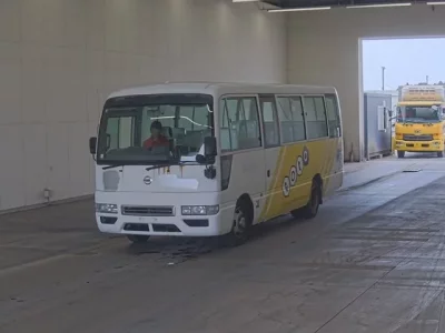 Nissan BUS